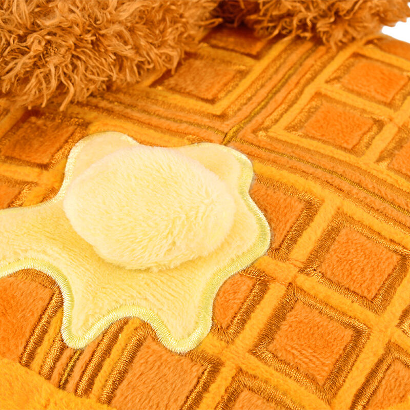 P.L.A.Y. Pet Lifestyle and You, Barking Brunch - Chicken & Woofles - 6" image number null