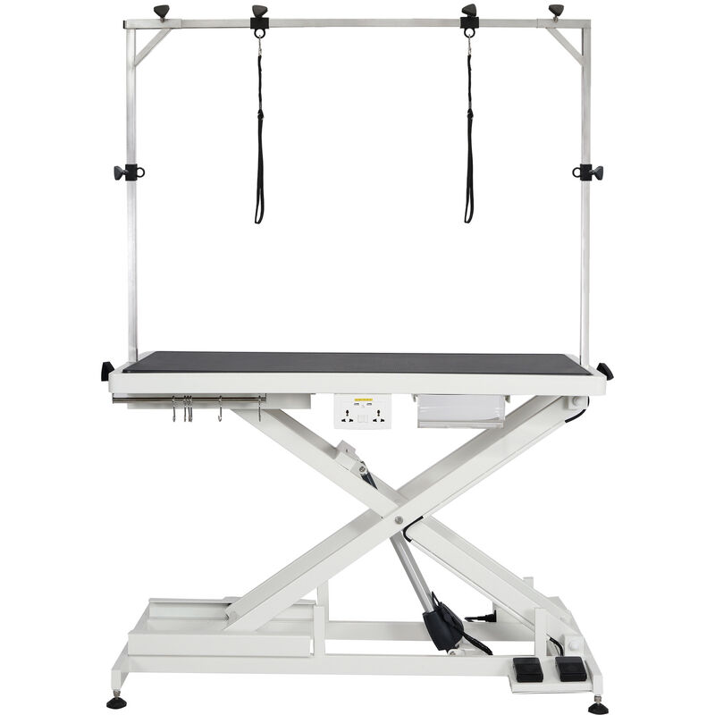 Q, Low Low - Table with Outlets image number null