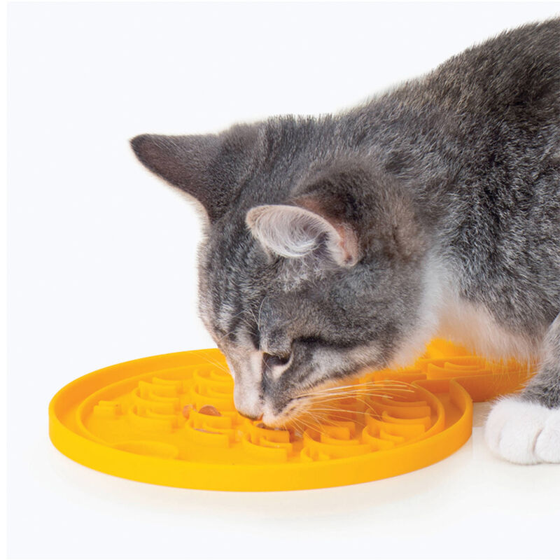 Catit Fish-Shaped Creamy Mat image number null