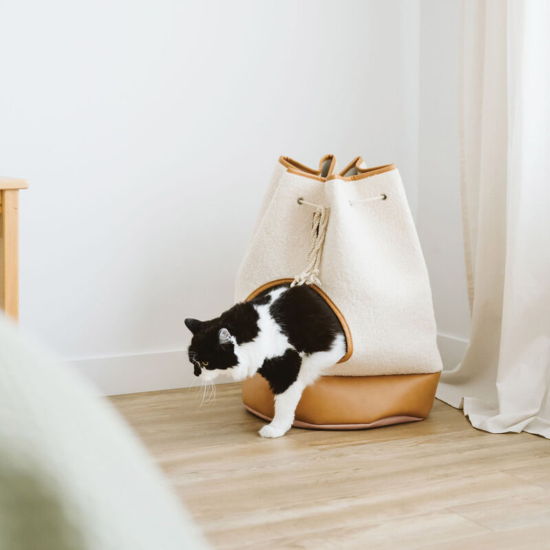 BeOneBreed, Sherpa and Faux Leather Hideout - Natural image number null