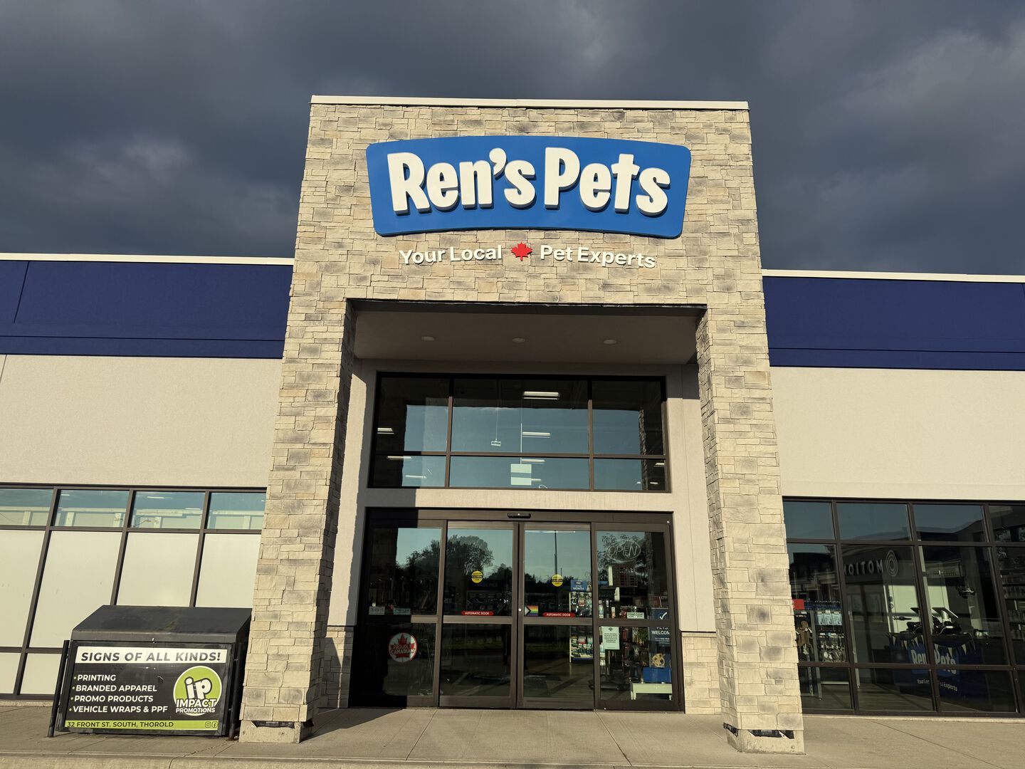Ren's Pets newly updated St. Catharines store